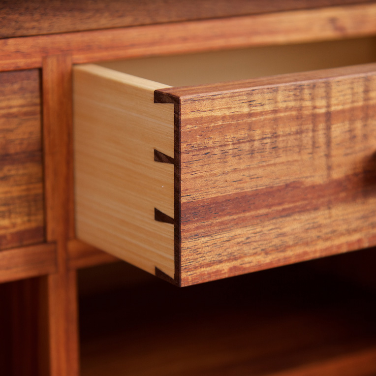 Davenport desk dovetailed drawer